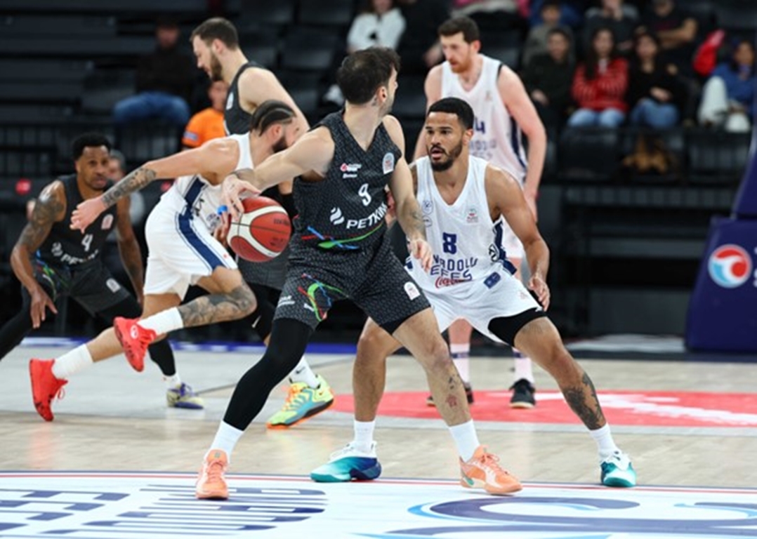 Anadolu Efes 92-96 Aliağa Petkimspor